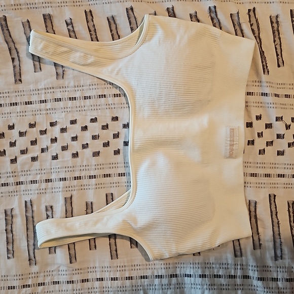 Fashionnova 2pc Sports Bra - Picture 3 of 6